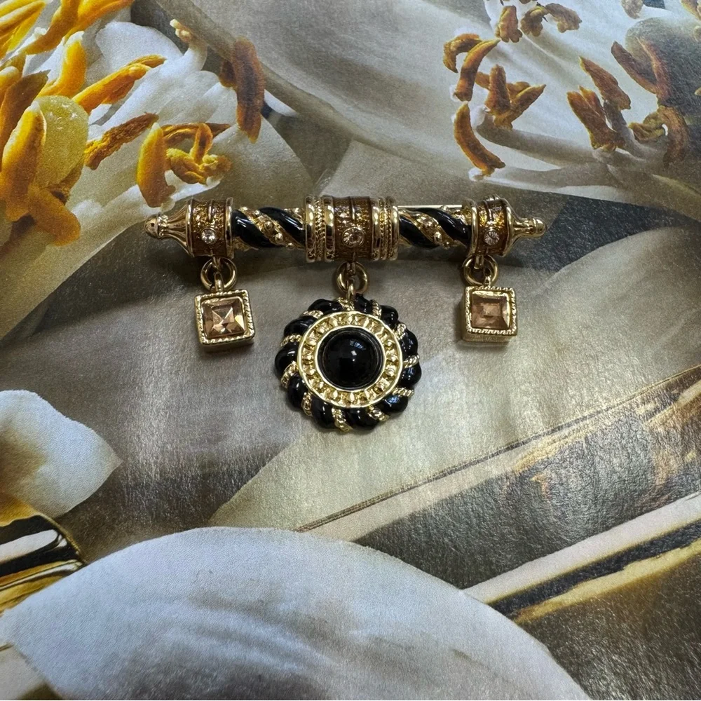 St John Vintage Black Enamel Gold Tone Bar Brooch Light Brown Crystal Charms 22k